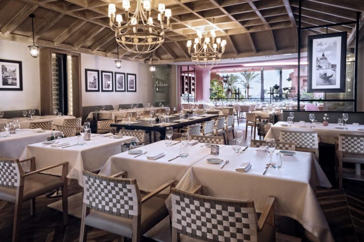 Verona Restaurant seating